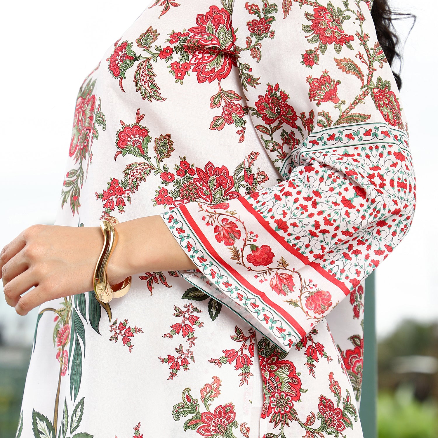 Floral-Harmony Imrpint Kurta Set