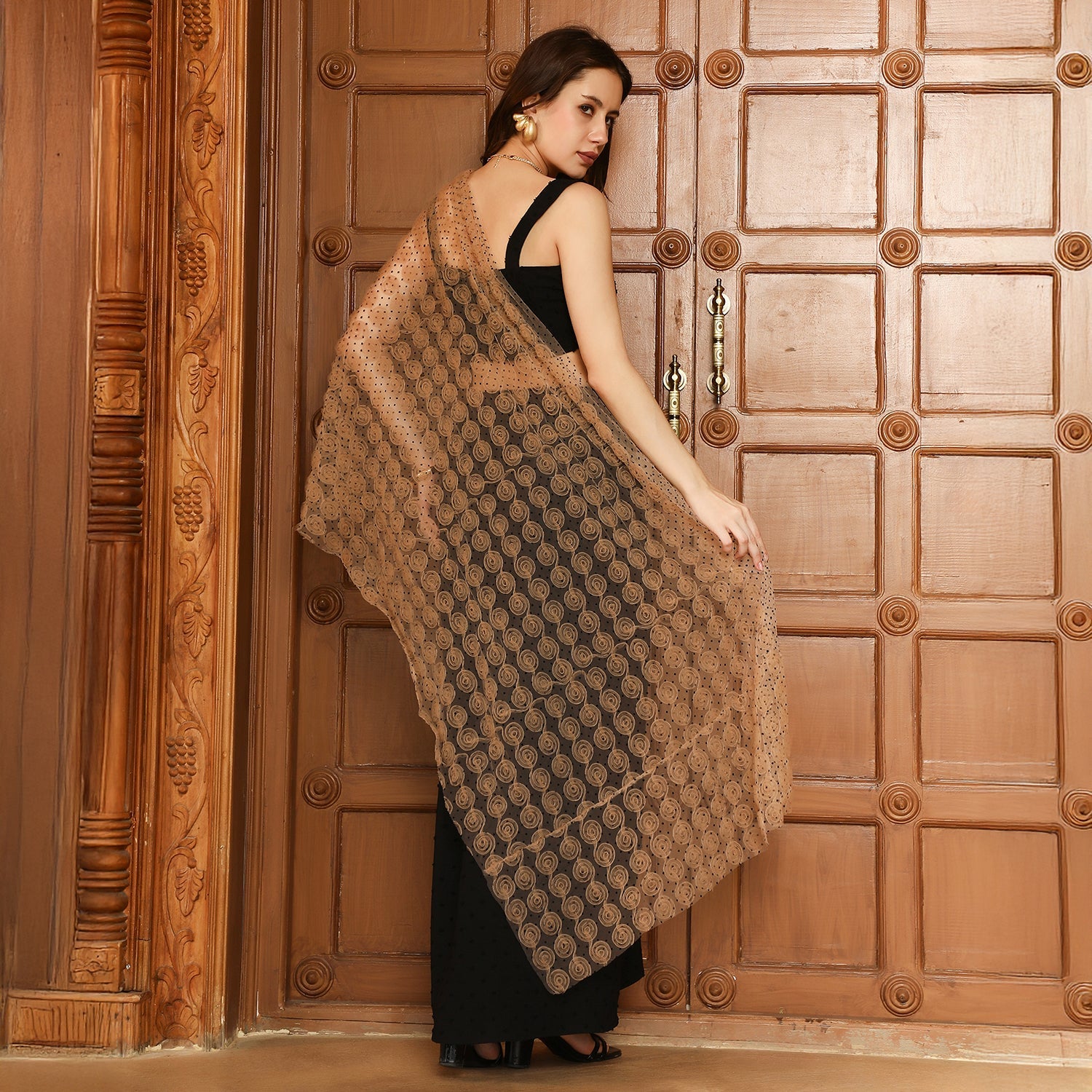 Rosa-Textured Pre-Draped Saree